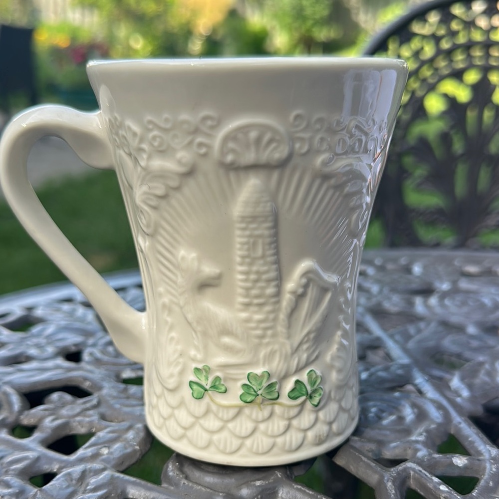 BELLEEK 2007 EDITION PIECE TRADEMARK BEVERAGE MUG